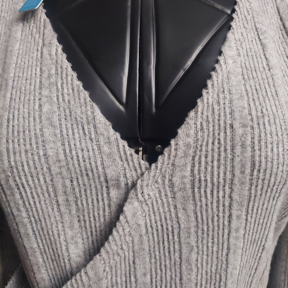 Cupshe Soft Lightweight Longsleeve Wrap Sweater - Picture 6 of 6